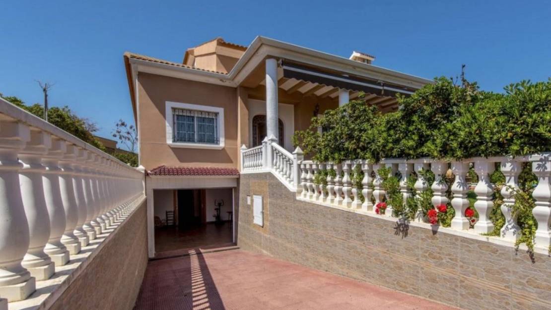 Venta - Chalet - Torrevieja - La Mata