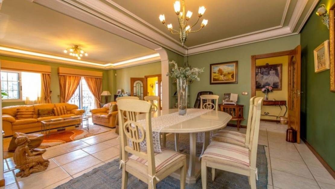 Venta - Chalet - Torrevieja - La Mata