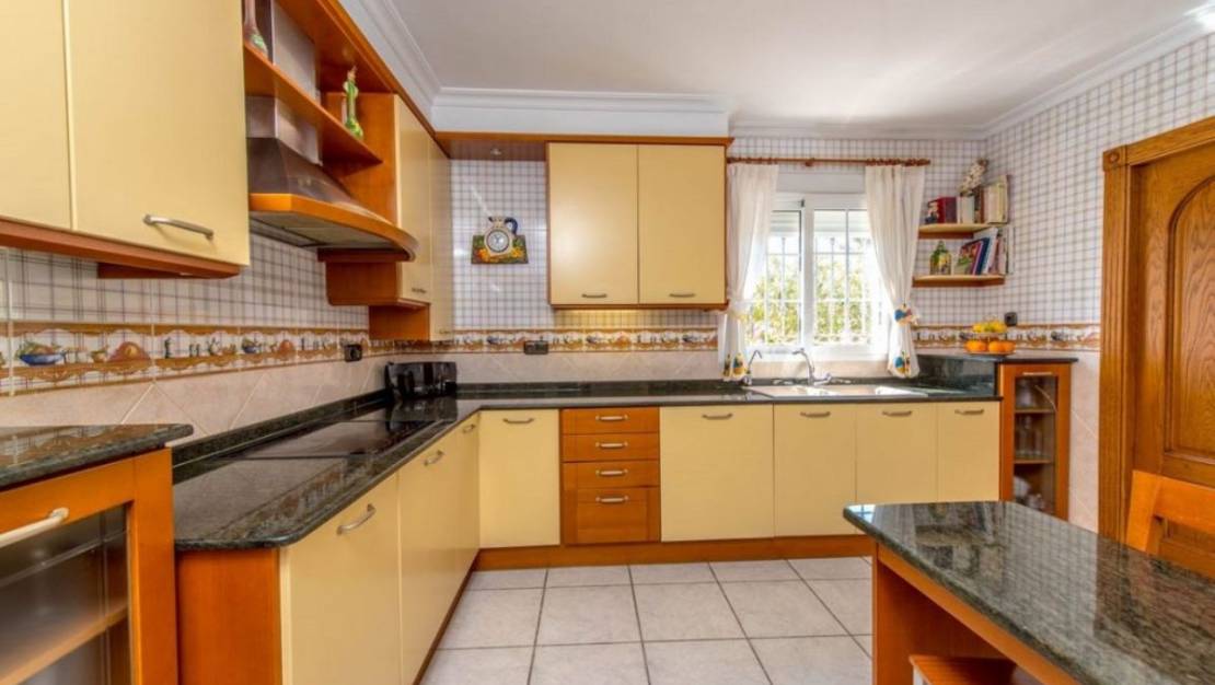Venta - Chalet - Torrevieja - La Mata