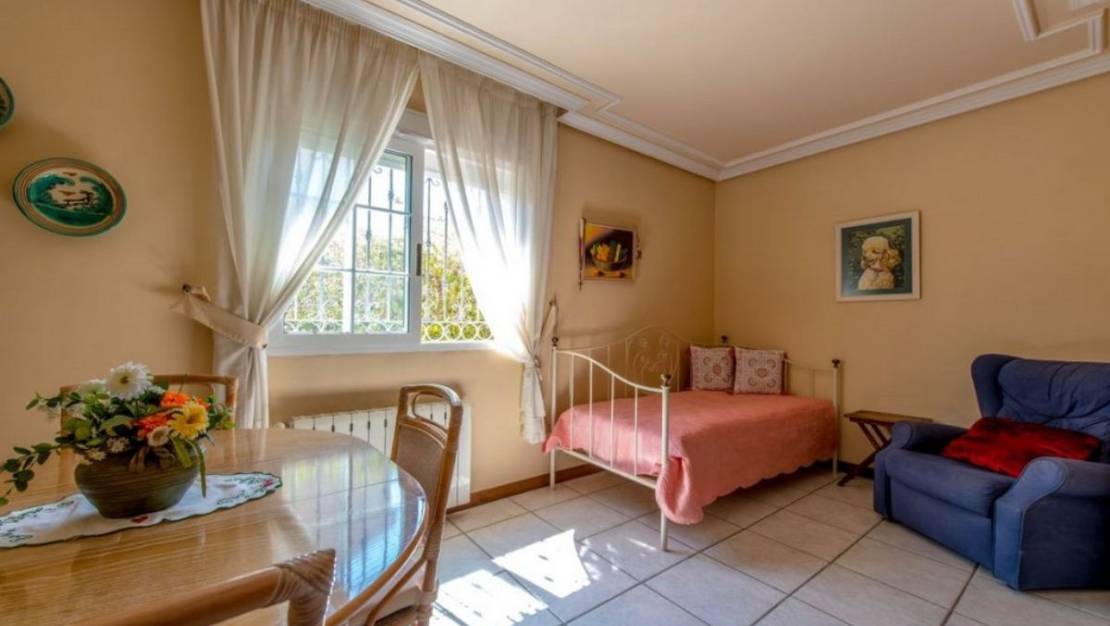 Venta - Chalet - Torrevieja - La Mata
