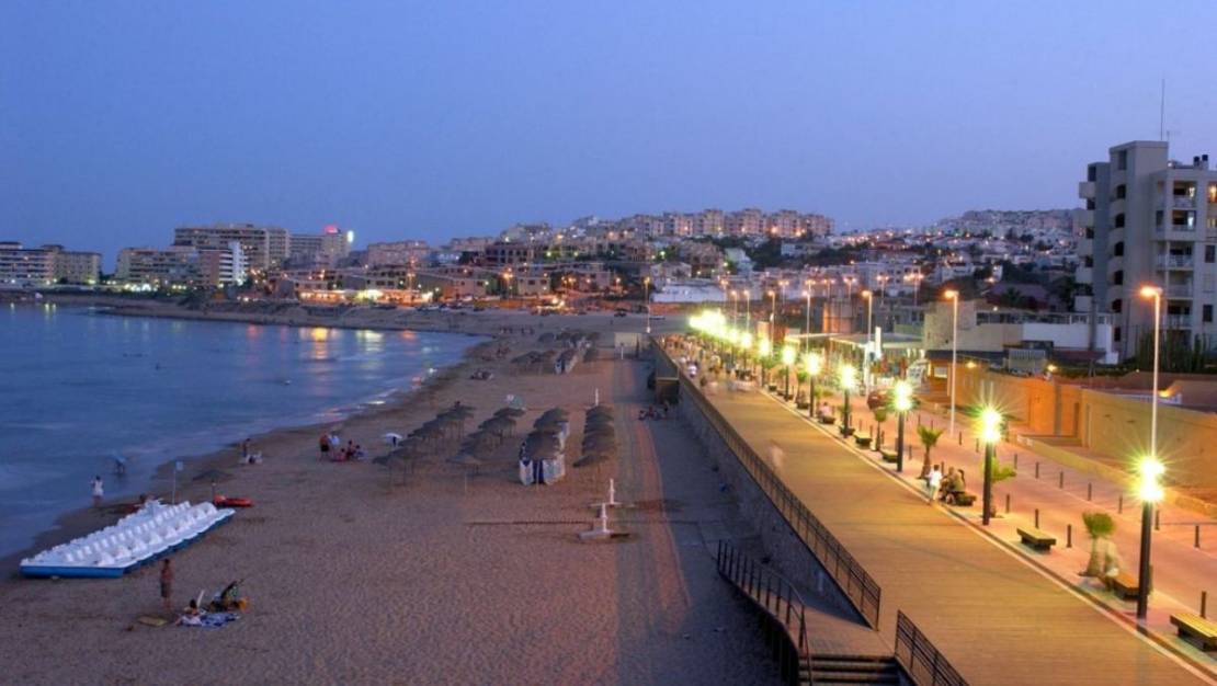 Venta - Chalet - Torrevieja - La Mata