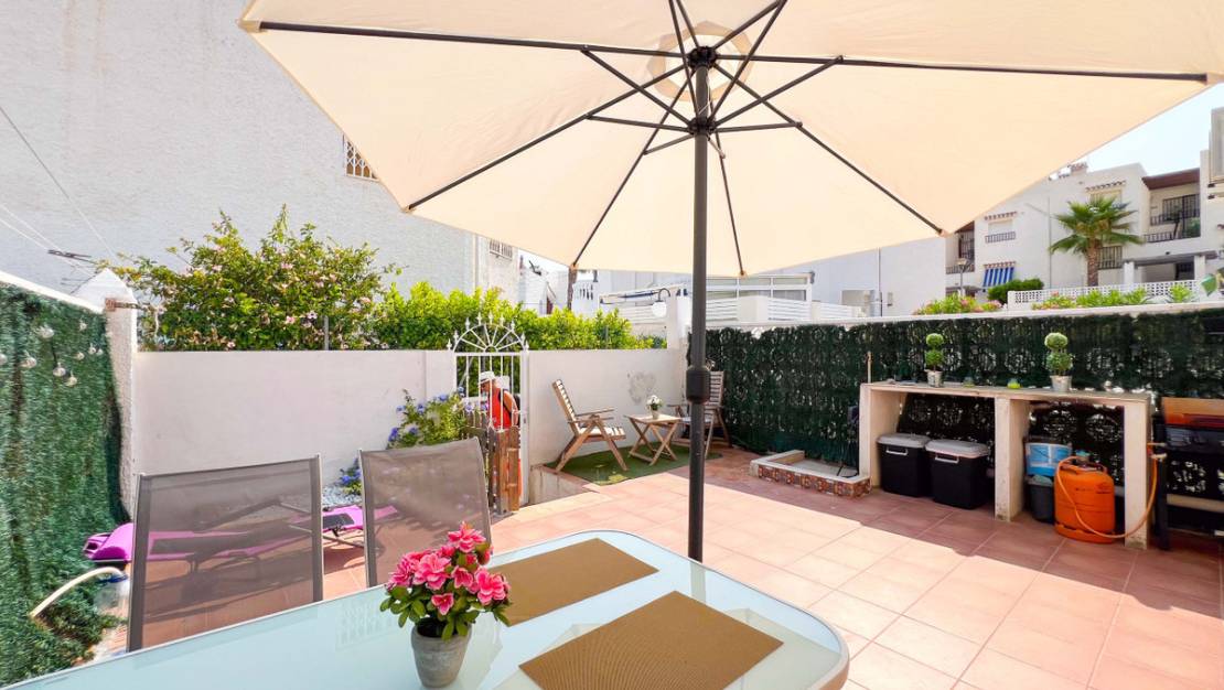 Venta - Chalet - Torrevieja - La Mata