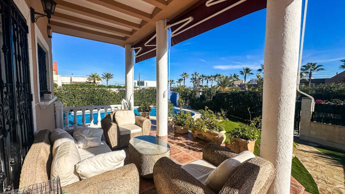 Venta - Chalet - Torrevieja - La Mata