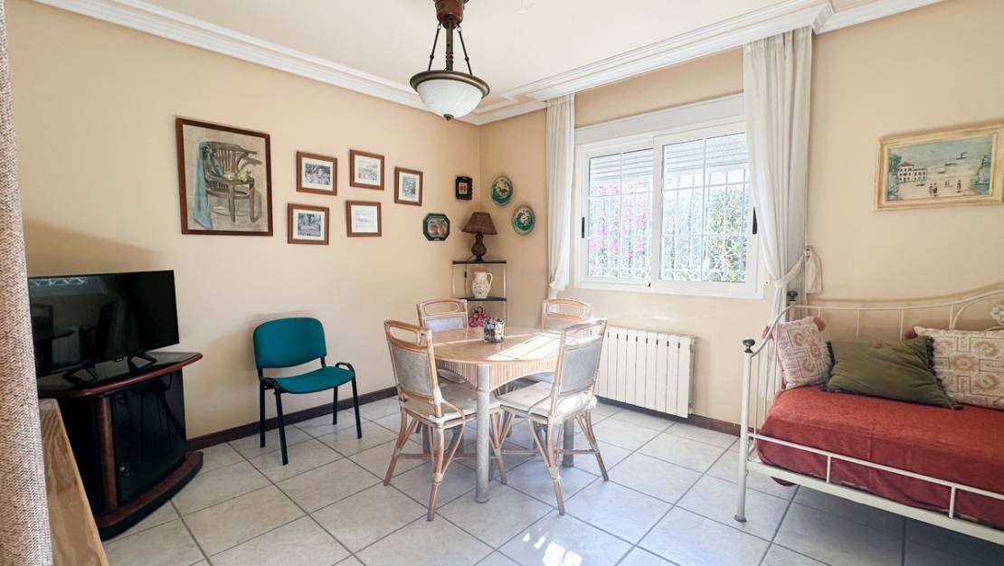 Venta - Chalet - Torrevieja - La Mata