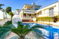 Venta - Chalet - Torrevieja - La Mata
