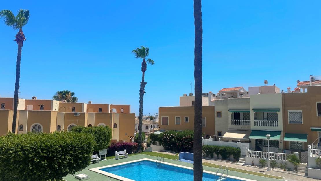 Venta - Chalet - Torrevieja - La Mata
