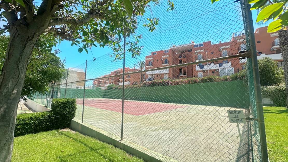 Venta - Chalet - Torrevieja - La Mata