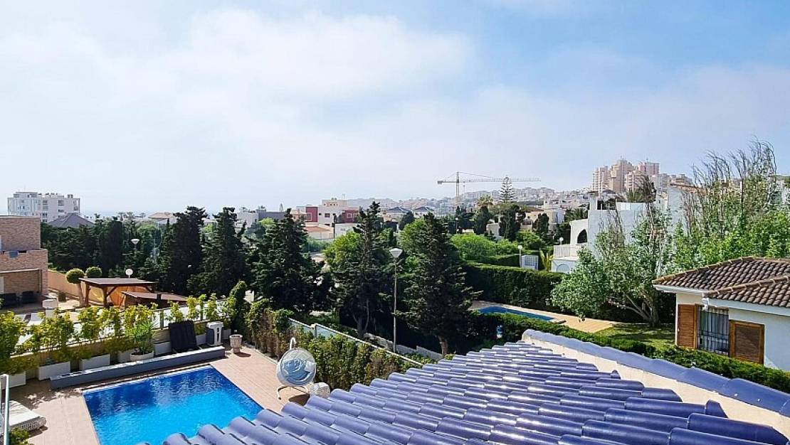 Venta - Chalet - Torrevieja - La Mata