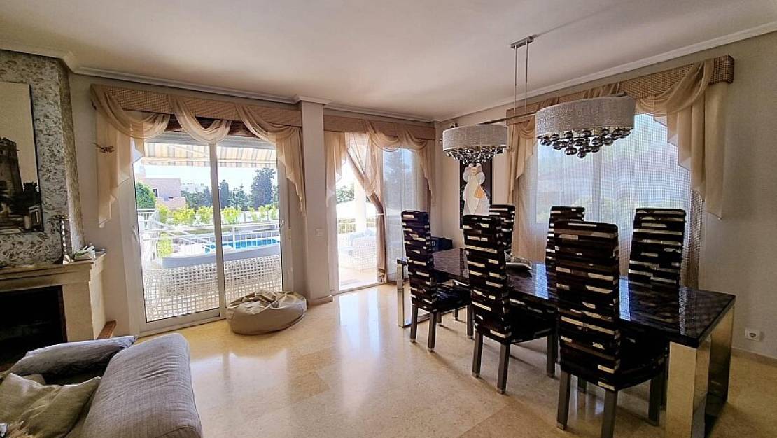 Venta - Chalet - Torrevieja - La Mata
