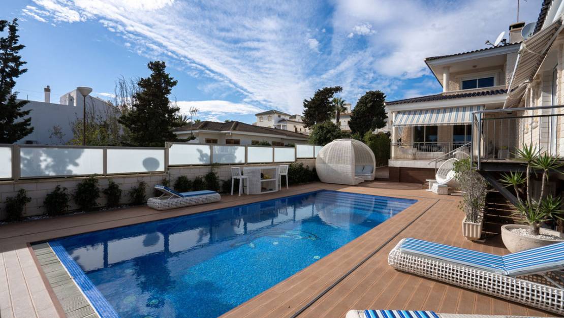 Venta - Chalet - Torrevieja - La Mata