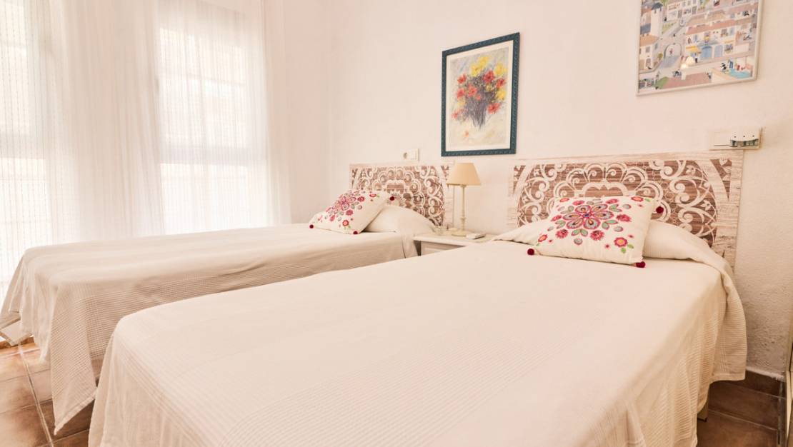 Venta - Chalet - Torrevieja - La Mata