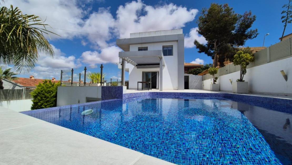 Venta - Chalet - Torrevieja - La siesta