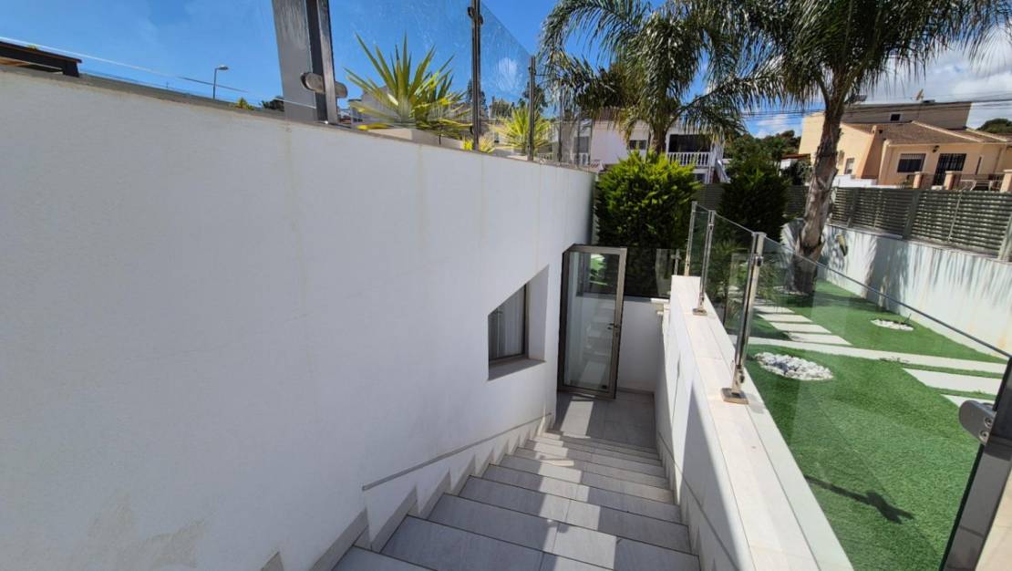 Venta - Chalet - Torrevieja - La siesta