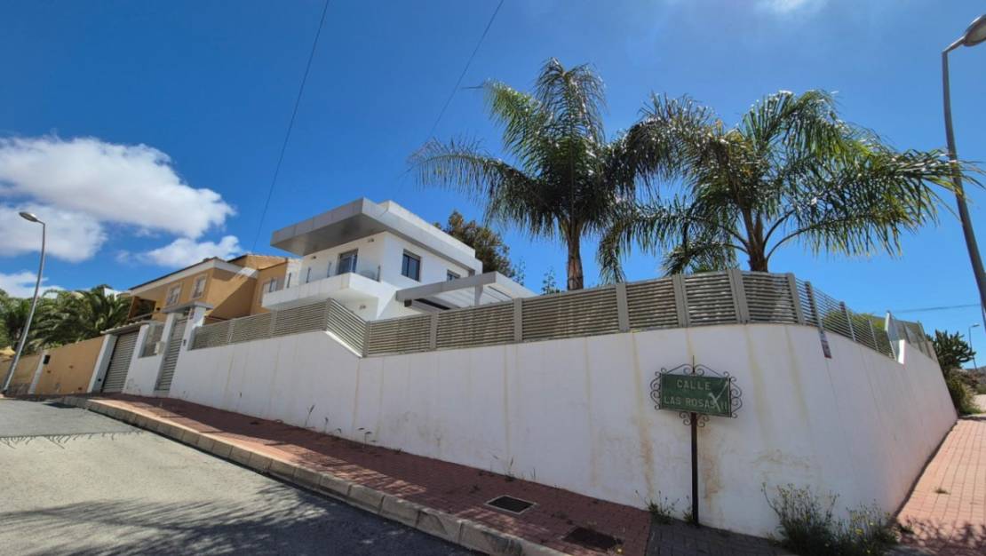 Venta - Chalet - Torrevieja - La siesta