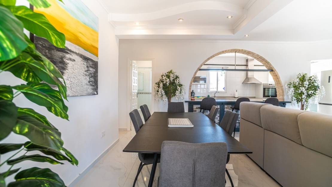 Venta - Chalet - Torrevieja - La siesta