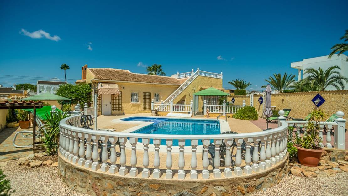 Venta - Chalet - Torrevieja - La siesta