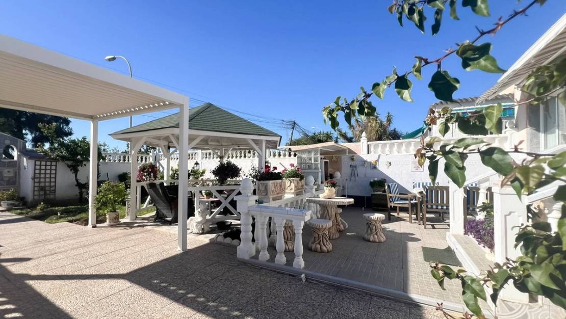 Venta - Chalet - Torrevieja - La siesta