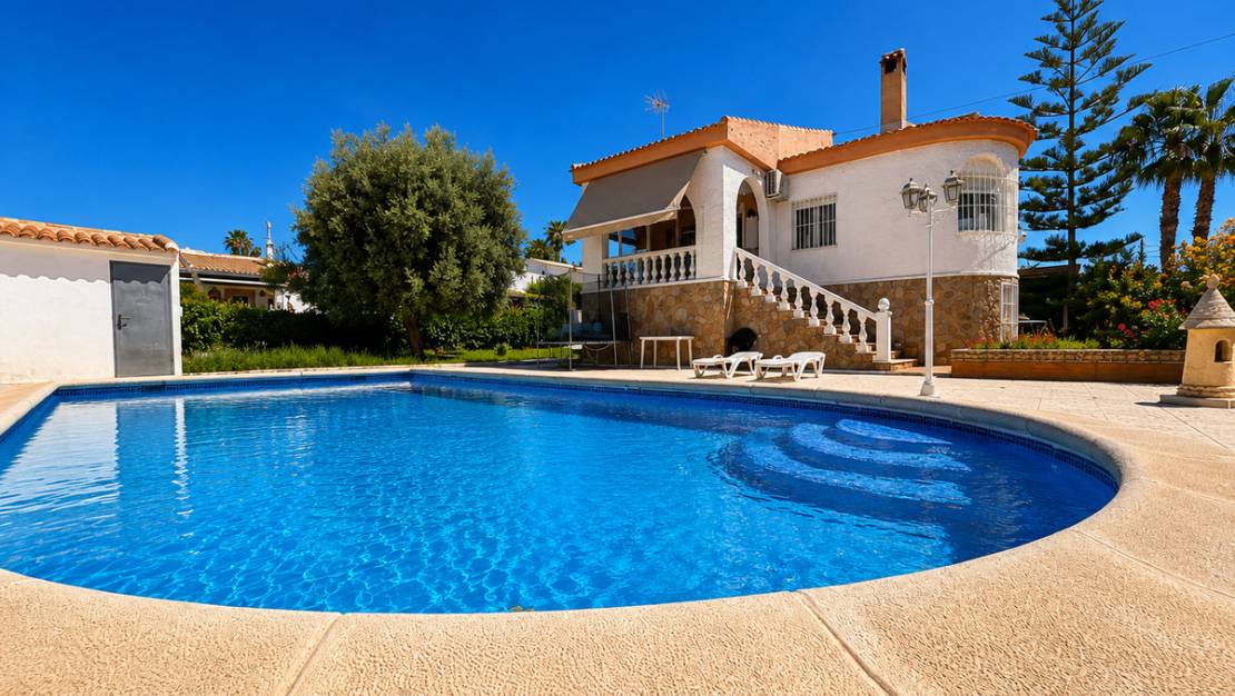 Venta - Chalet - Torrevieja - La siesta
