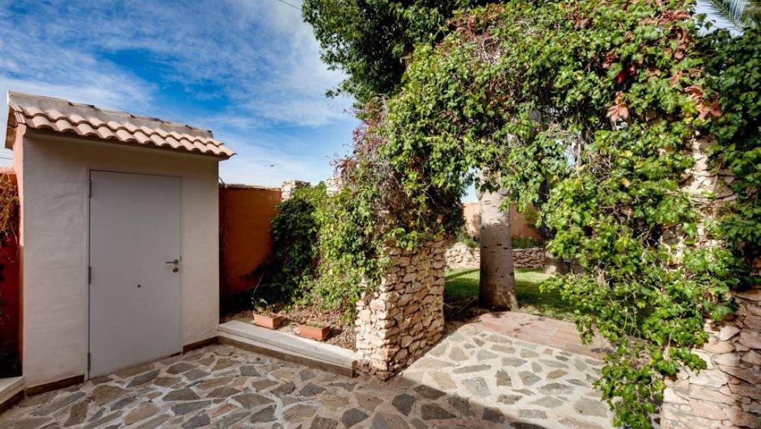 Venta - Chalet - Torrevieja - La siesta