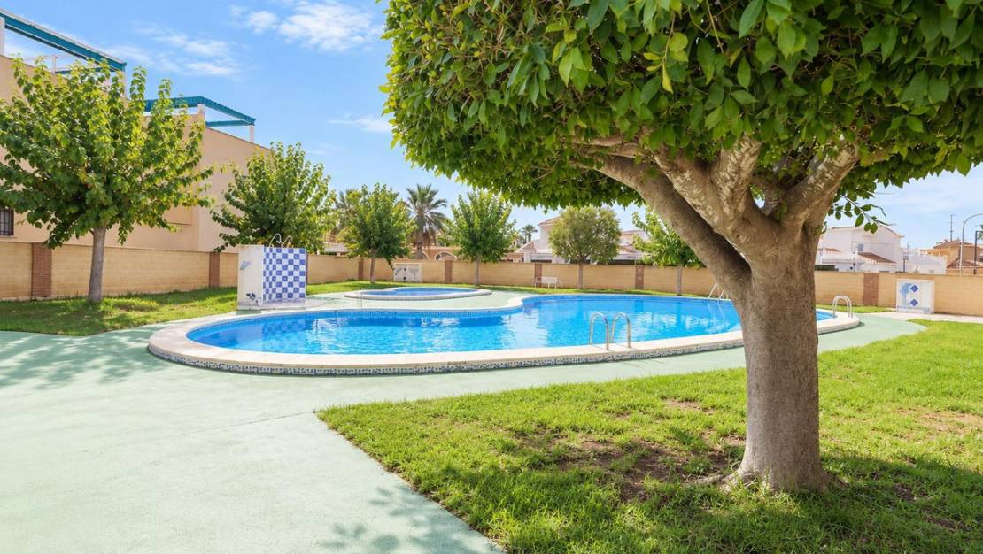 Venta - Chalet - Torrevieja - La siesta