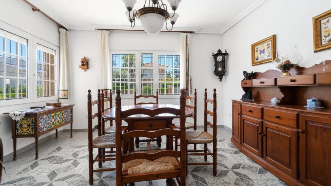 Venta - Chalet - Torrevieja - La Veleta