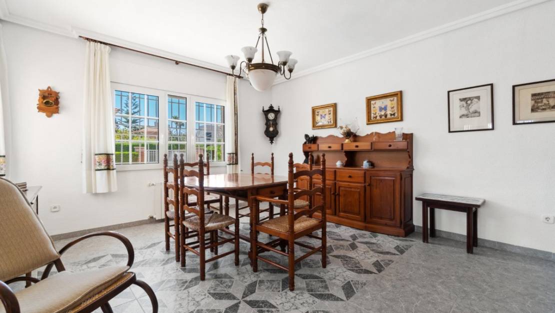 Venta - Chalet - Torrevieja - La Veleta