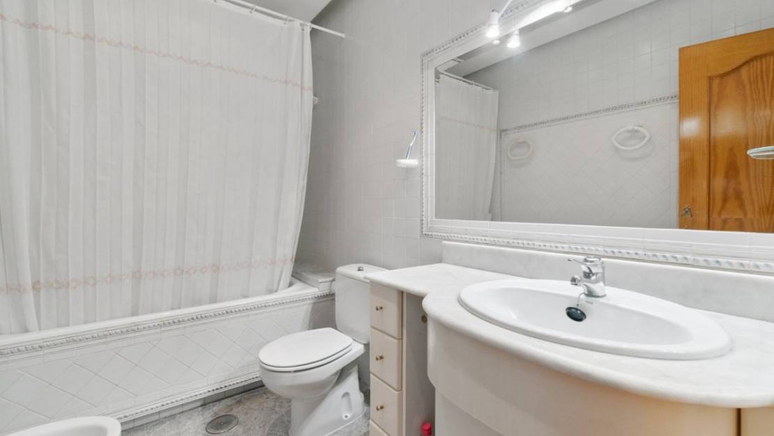 Venta - Chalet - Torrevieja - La Veleta