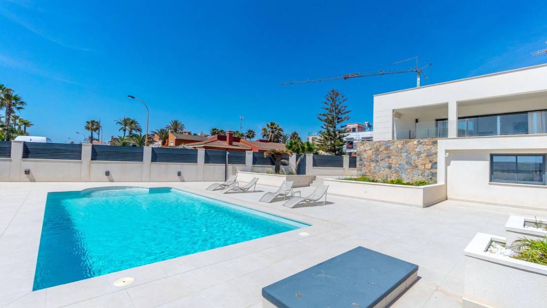 Venta - Chalet - Torrevieja - La Veleta