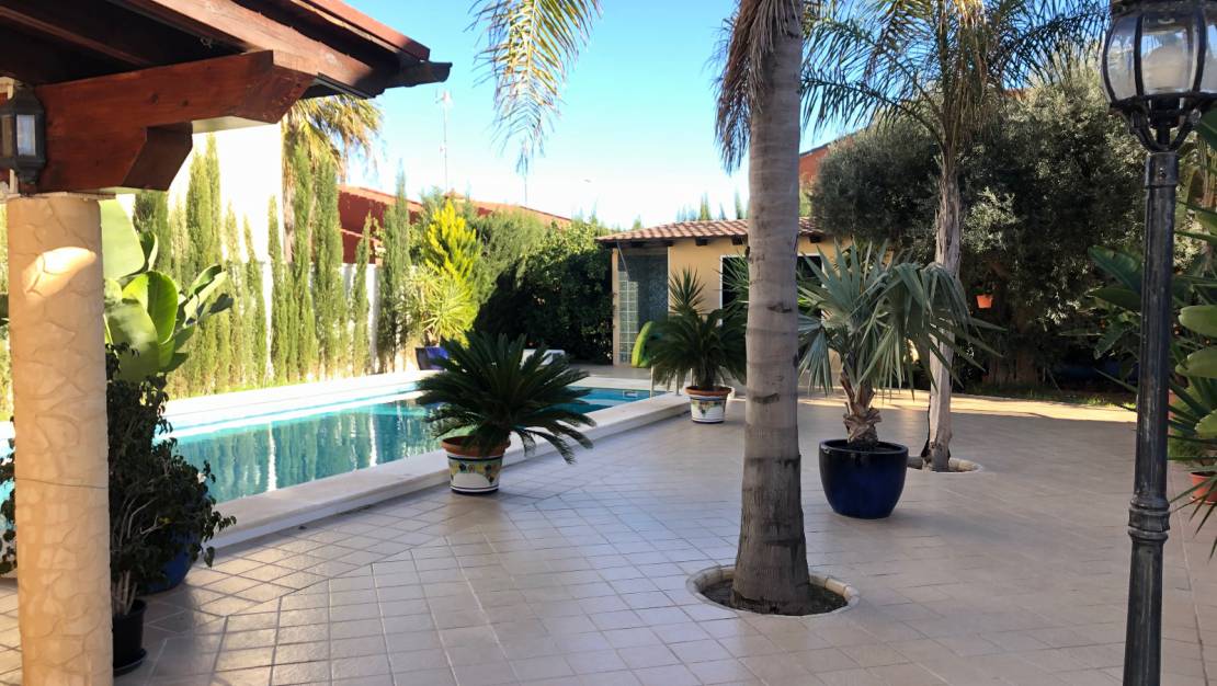 Venta - Chalet - Torrevieja - La Veleta