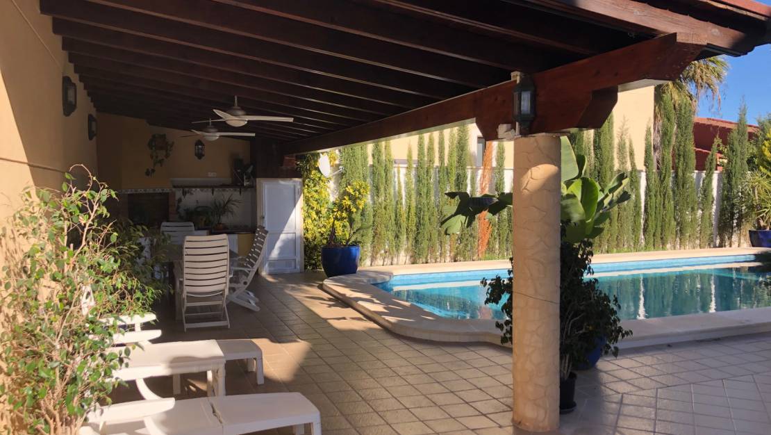 Venta - Chalet - Torrevieja - La Veleta