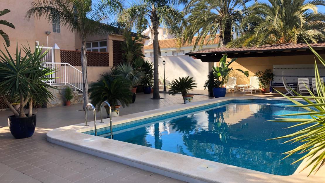 Venta - Chalet - Torrevieja - La Veleta