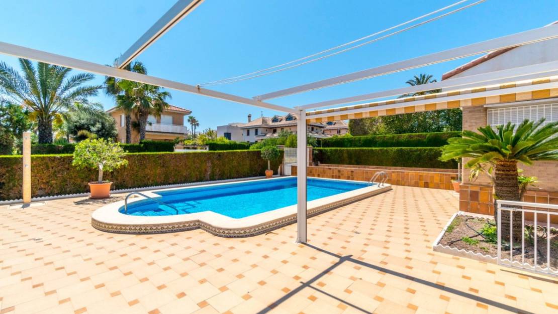 Venta - Chalet - Torrevieja - La Veleta