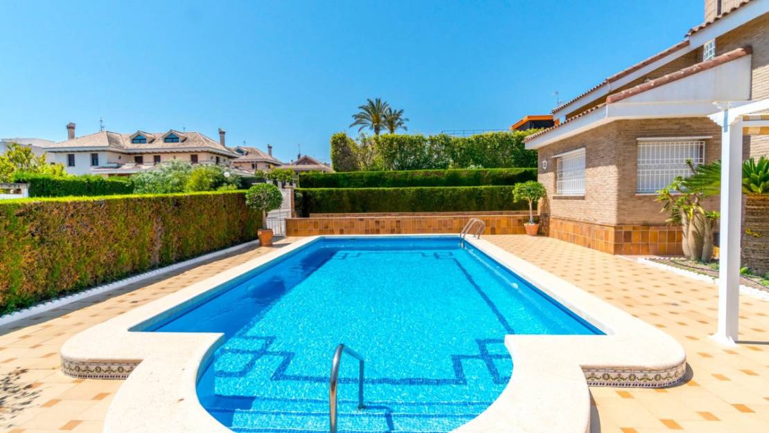 Venta - Chalet - Torrevieja - La Veleta