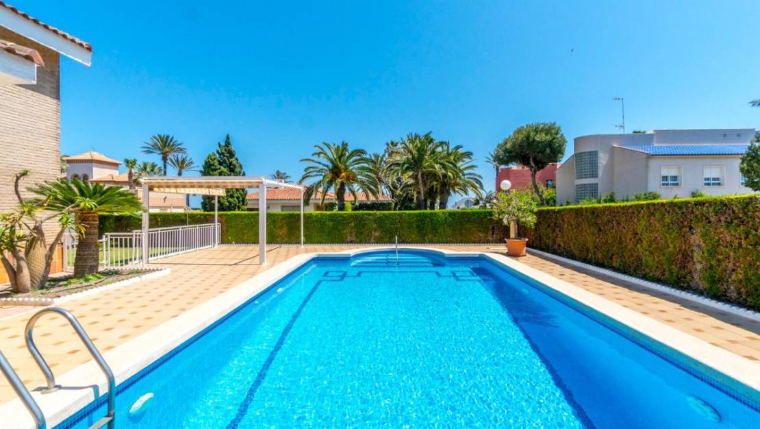 Venta - Chalet - Torrevieja - La Veleta