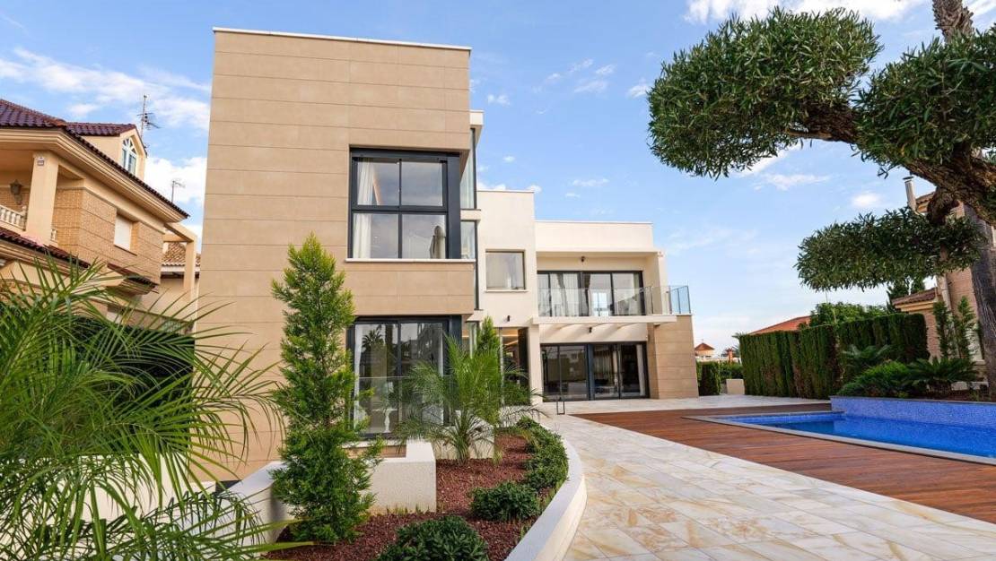 Venta - Chalet - Torrevieja - La Veleta