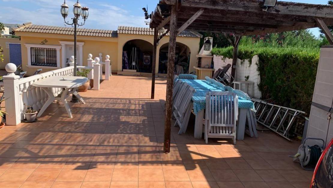 Venta - Chalet - Torrevieja - Los altos