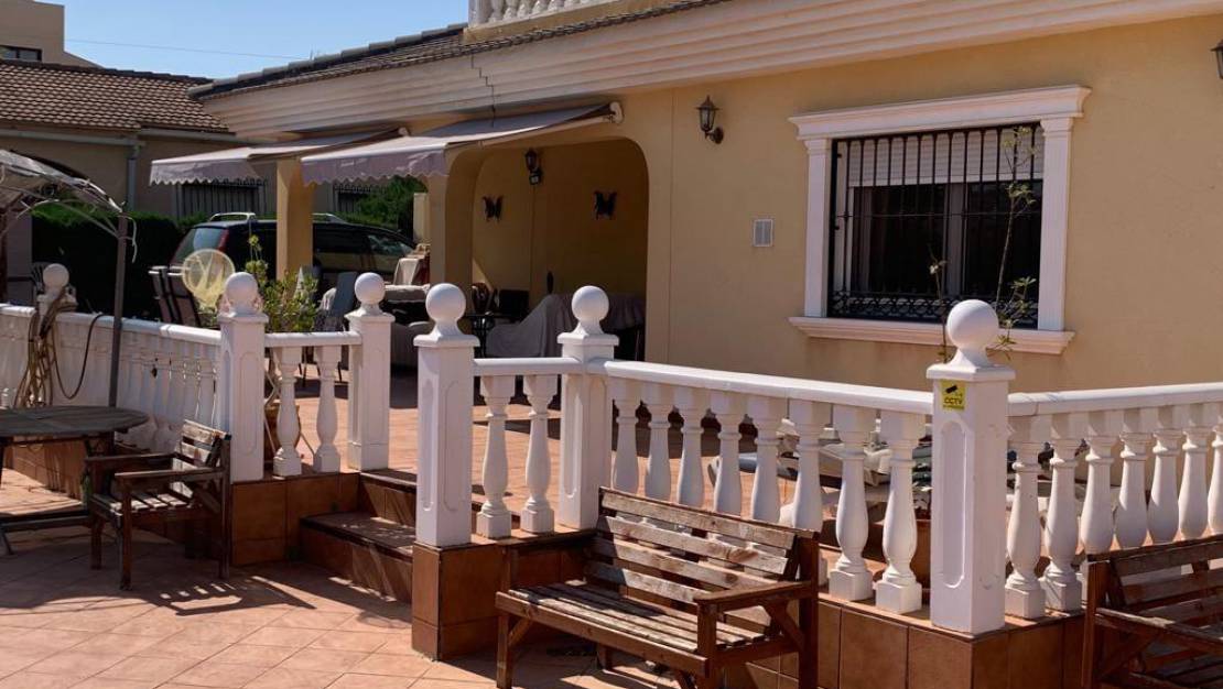 Venta - Chalet - Torrevieja - Los altos