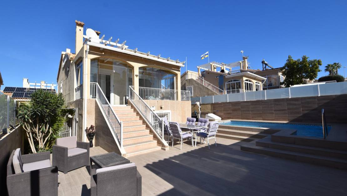 Venta - Chalet - Torrevieja - Los altos