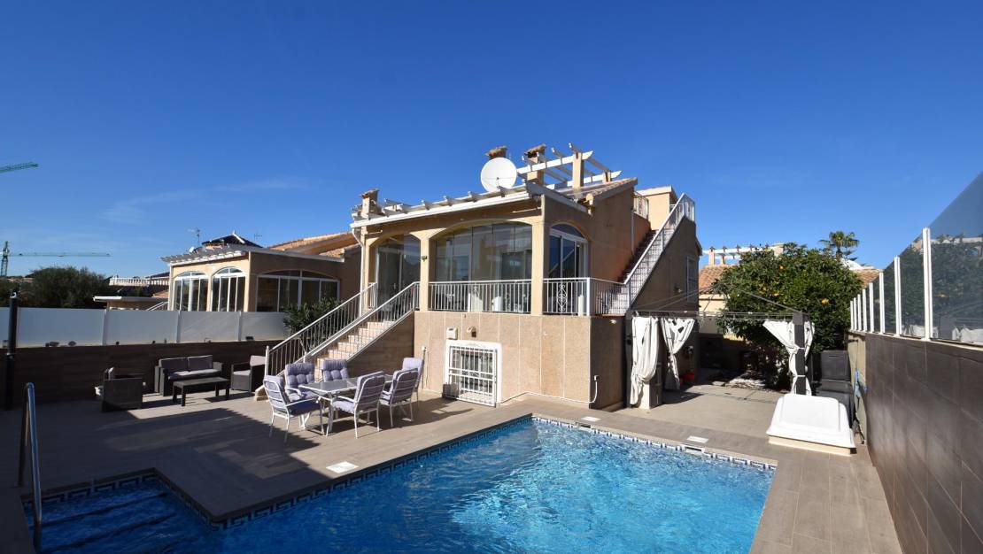 Venta - Chalet - Torrevieja - Los altos