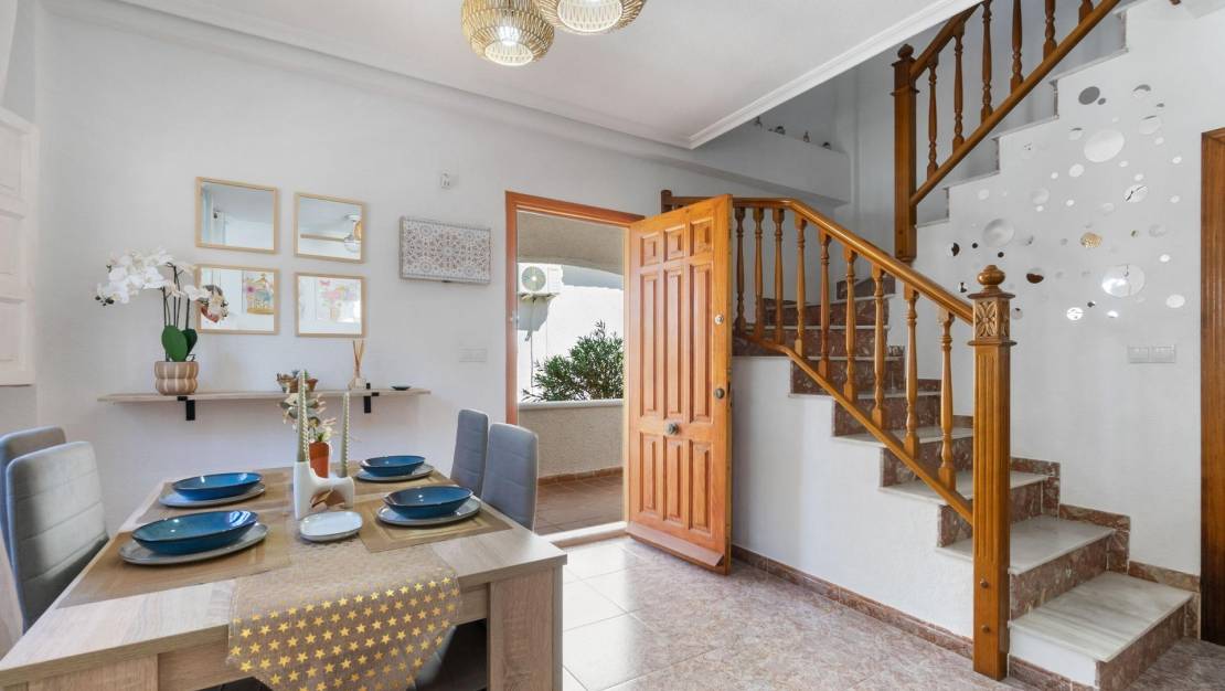 Venta - Chalet - Torrevieja - Los altos