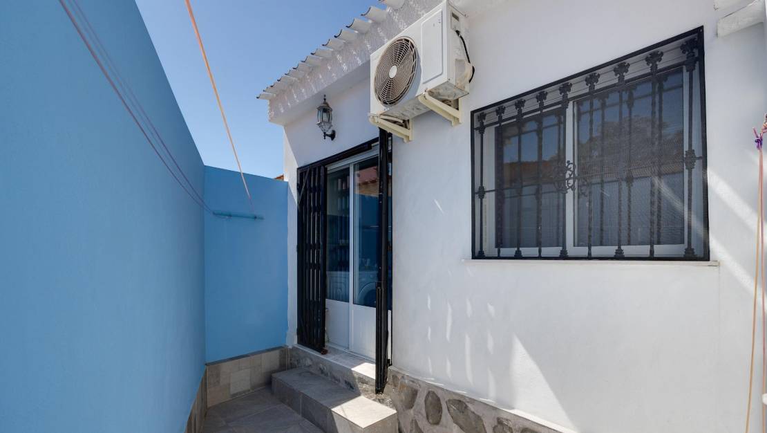 Venta - Chalet - Torrevieja - Los Angeles