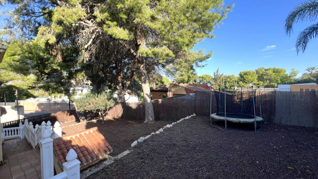 Venta - Chalet - Torrevieja - Los Balcones