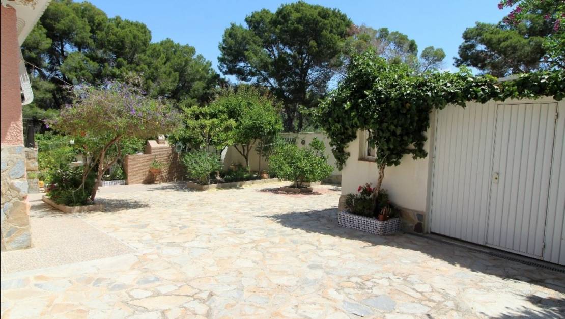 Venta - Chalet - Torrevieja - Los Balcones
