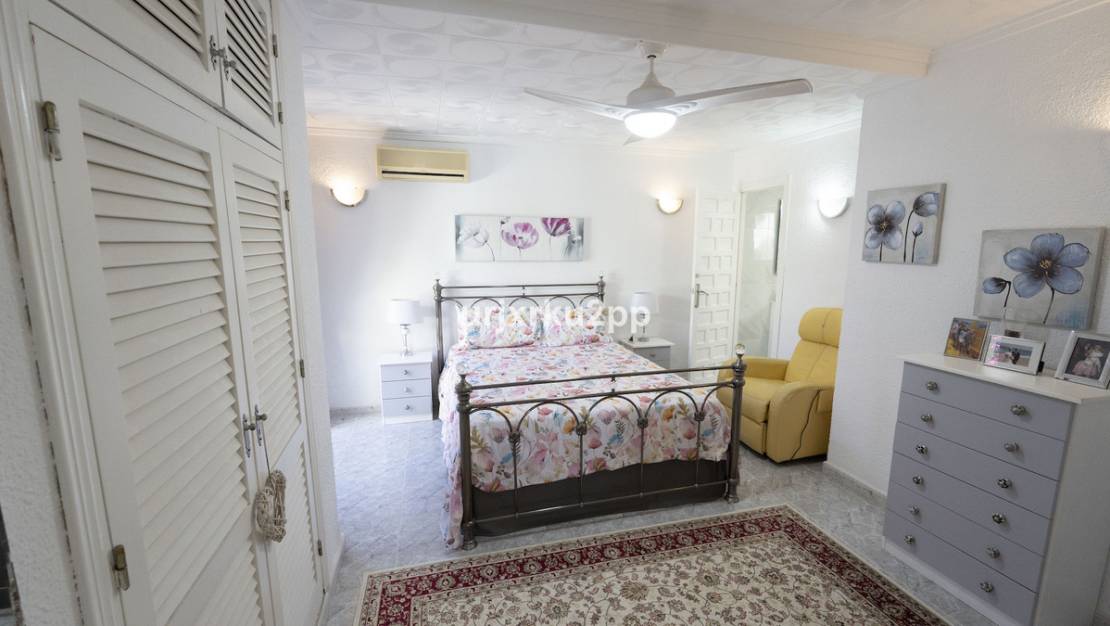 Venta - Chalet - Torrevieja - San Luis