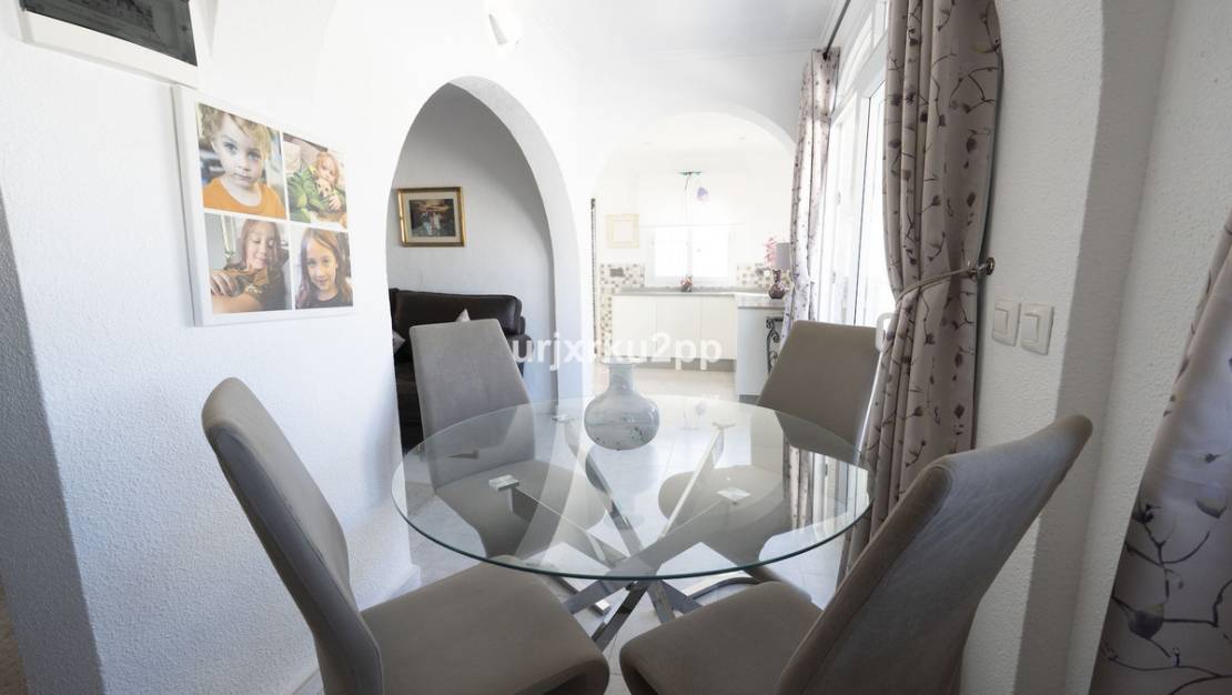 Venta - Chalet - Torrevieja - San Luis