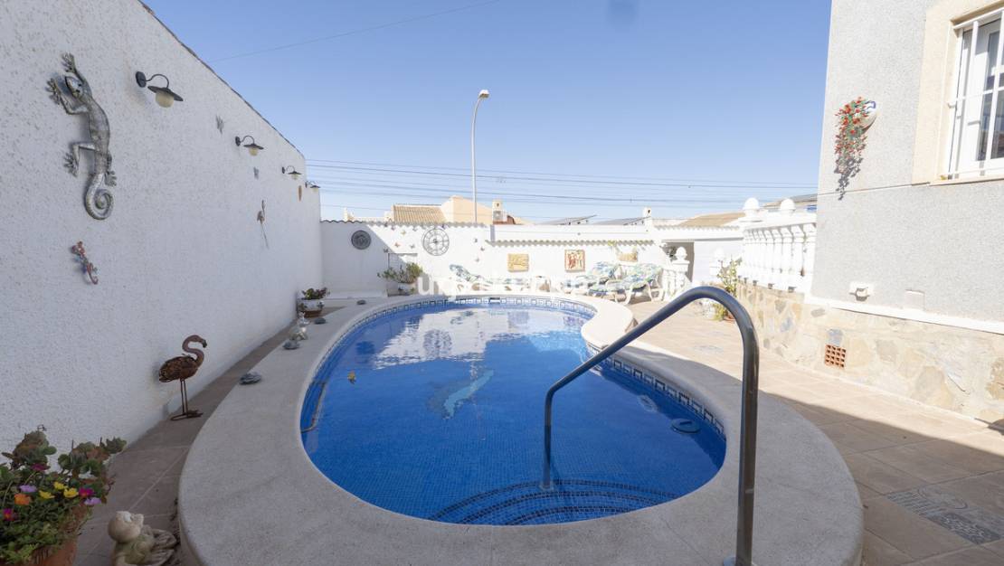 Venta - Chalet - Torrevieja - San Luis