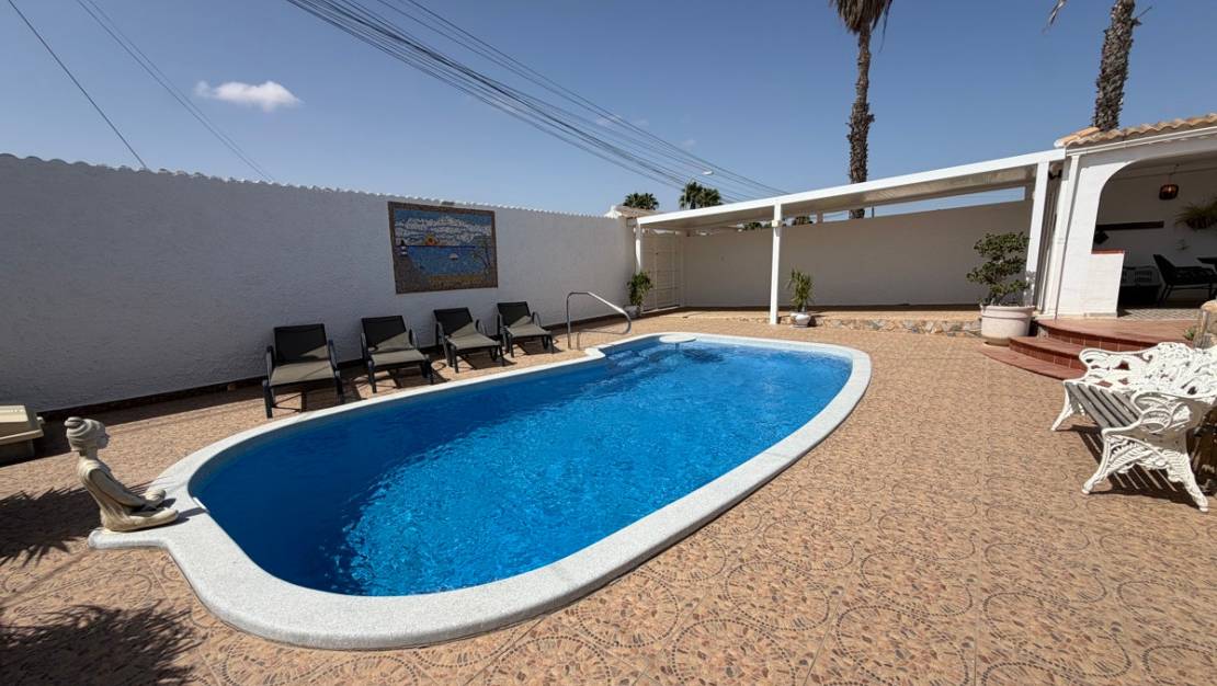 Venta - Chalet - Torrevieja - San Luis