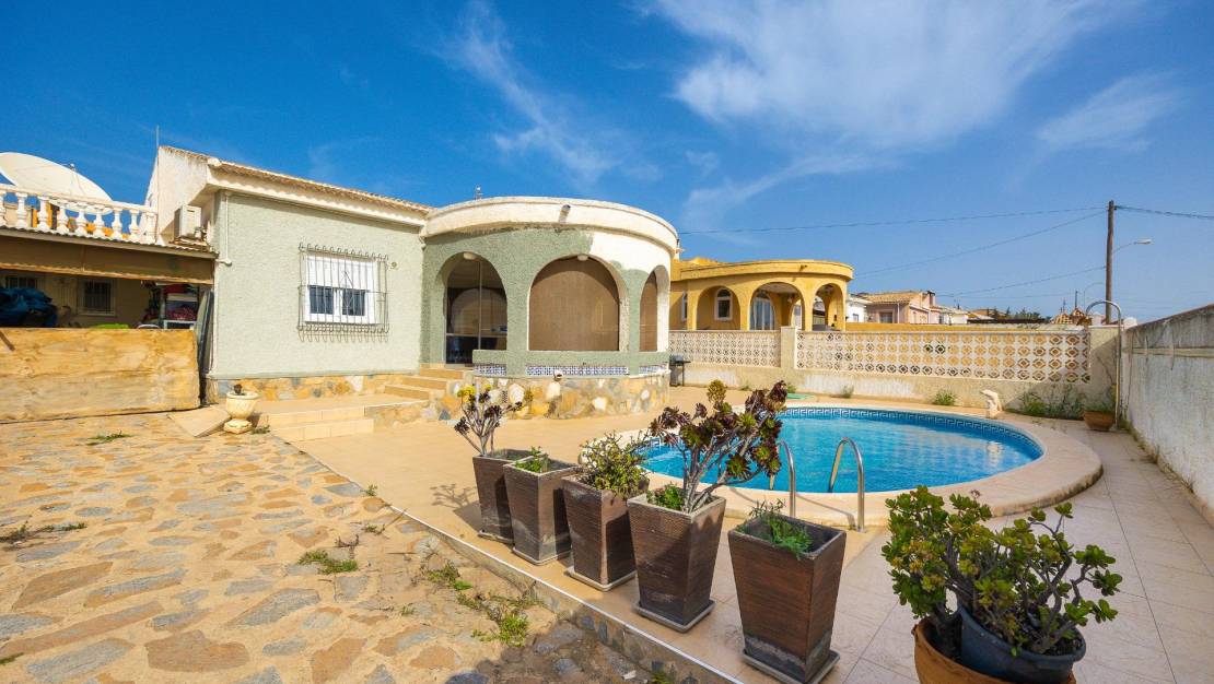 Venta - Chalet - Torrevieja - San Luis