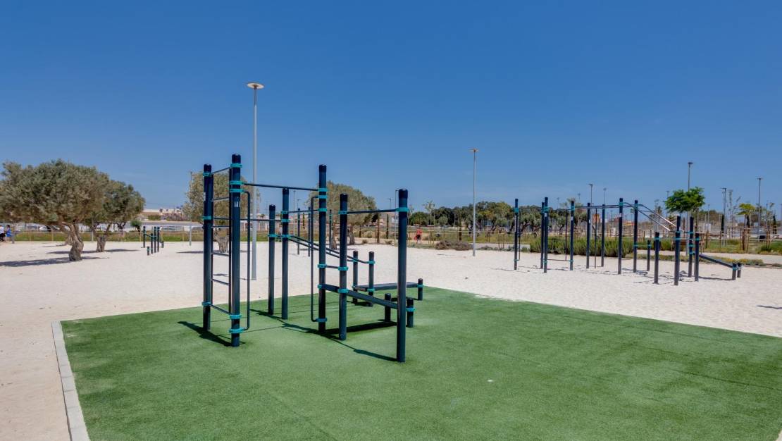 Venta - Chalet - Torrevieja - San Luis