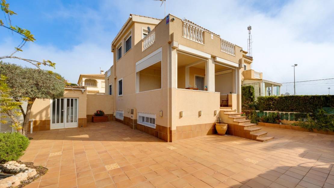 Venta - Chalet - Torrevieja - Torreblanca